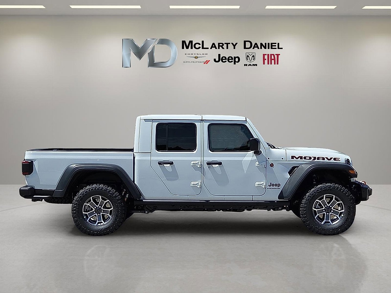 New 2025 Jeep Gladiator Mojave w/ Steel Bumper Group image 6