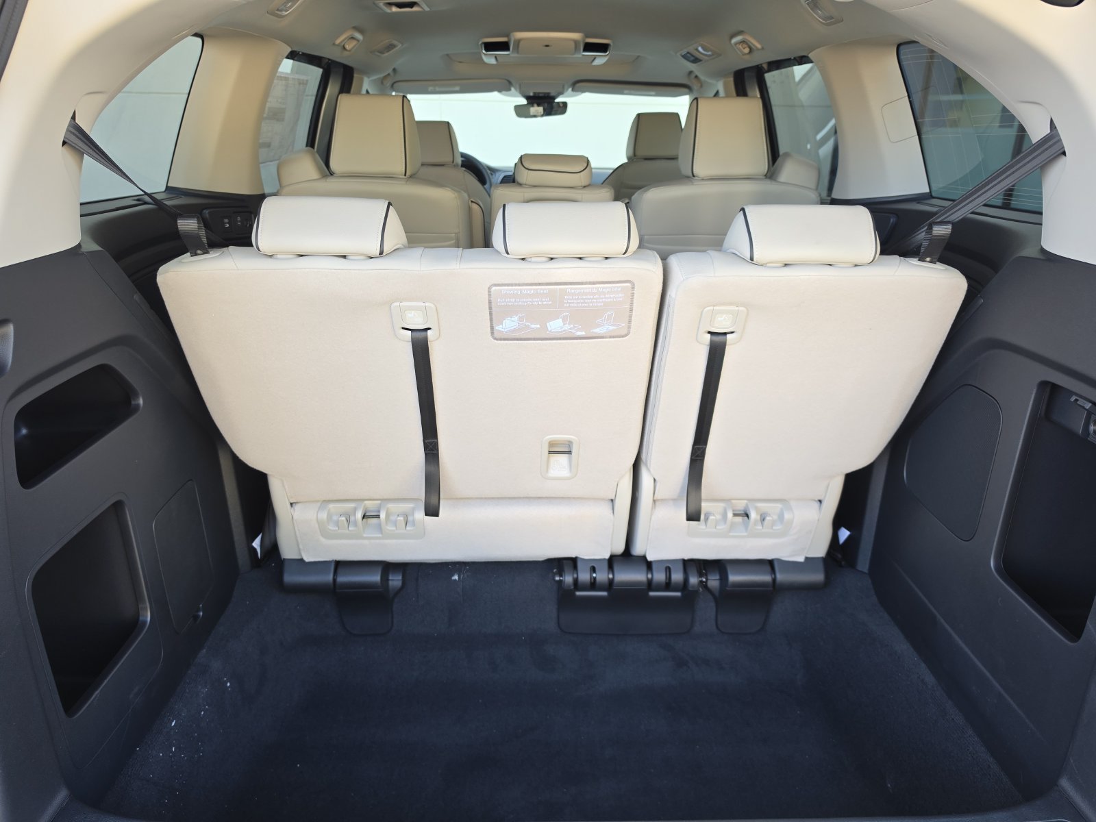 New 2027 Honda Odyssey Touring image 15