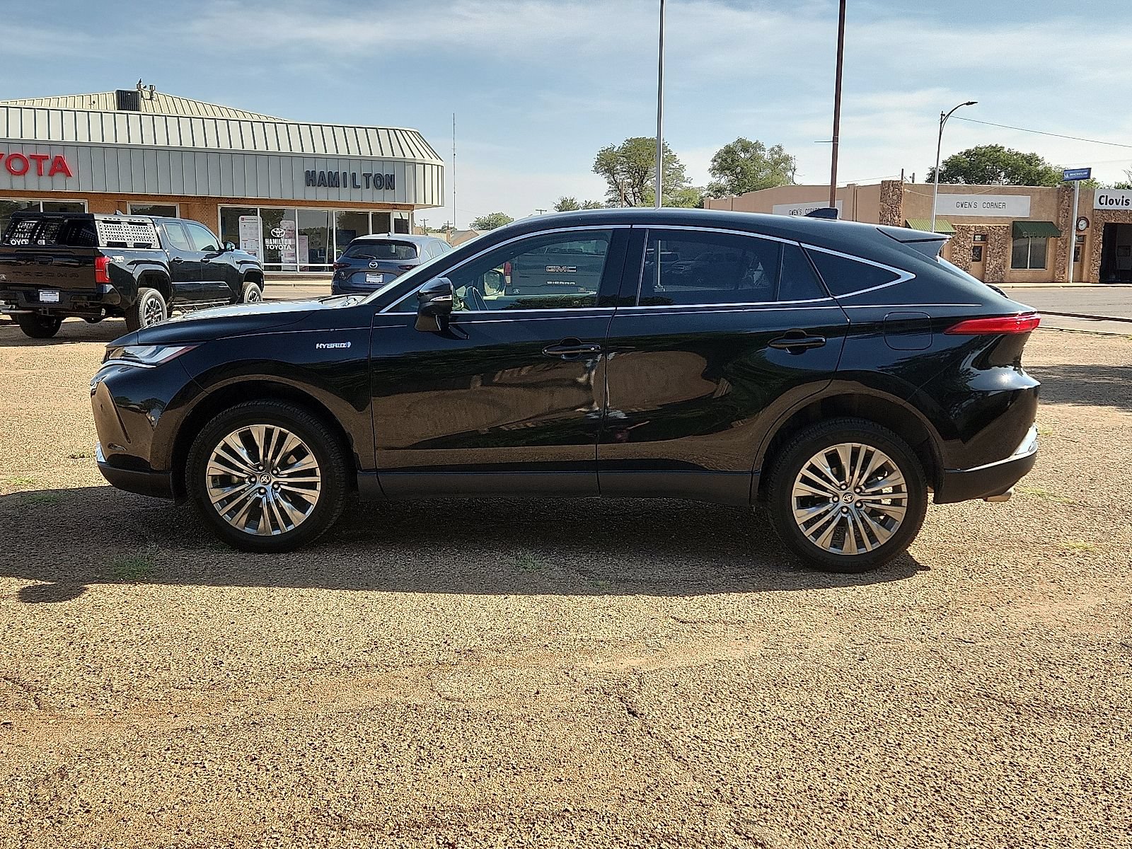 Used 2021 Toyota Venza Limited w/ Advanced Technology Package AWD/4WD image 2