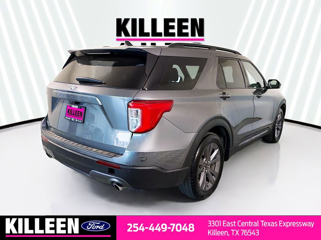 Used 2023 Ford Explorer XLT w/ Equipment Group 202A image 8