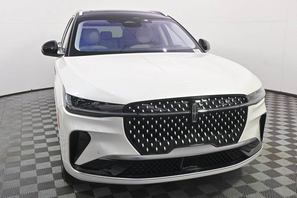 New 2026 Lincoln Nautilus Reserve image 9