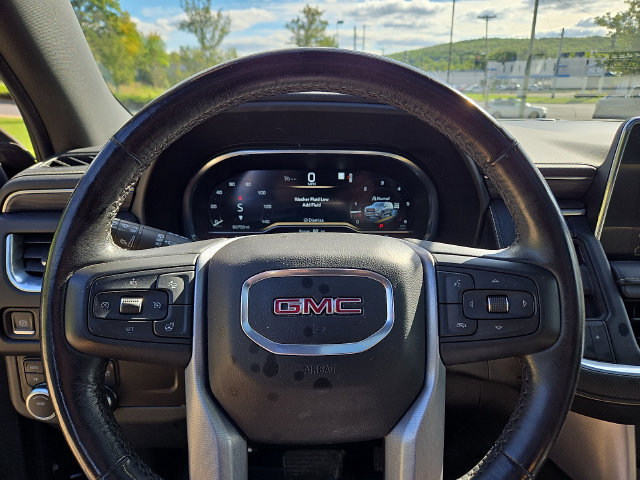Used 2022 GMC Yukon XL SLT w/ SLT Premium Package AWD/4WD image 4