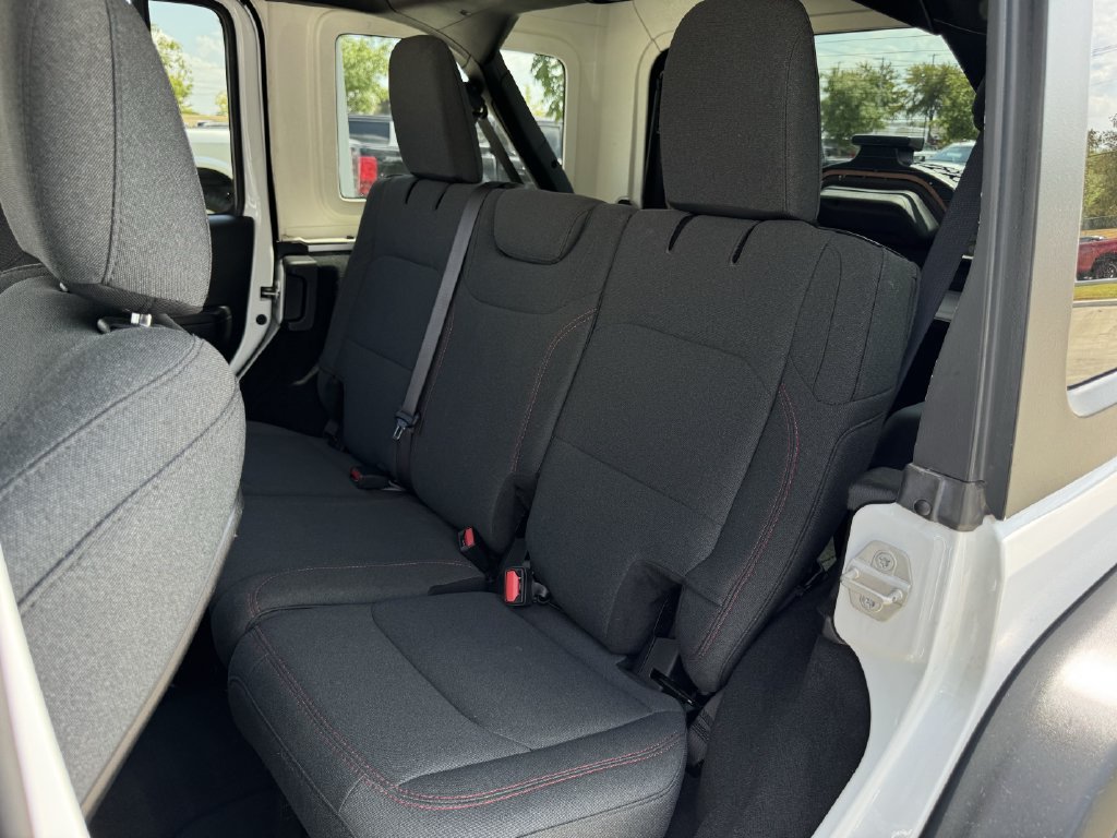 Used 2024 Jeep Wrangler Unlimited Rubicon AWD/4WD image 24