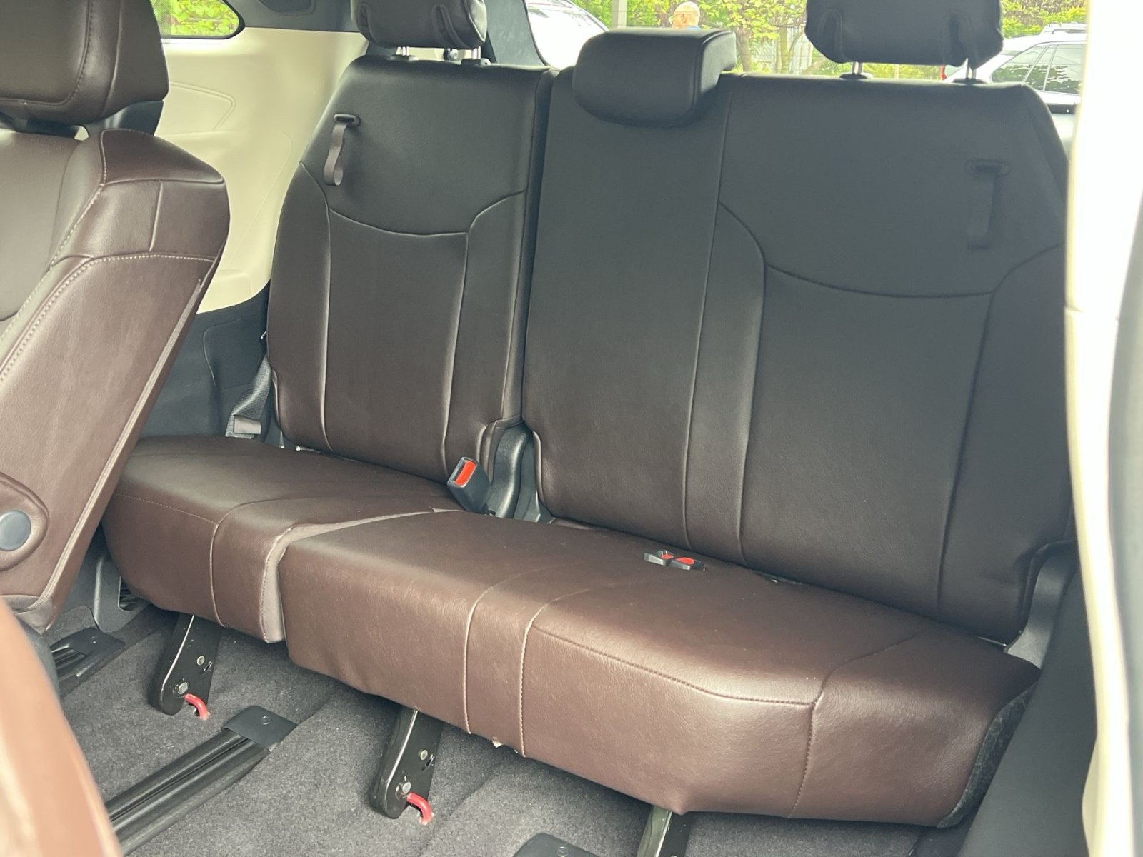 Used 2021 Toyota Sienna Platinum AWD/4WD image 25