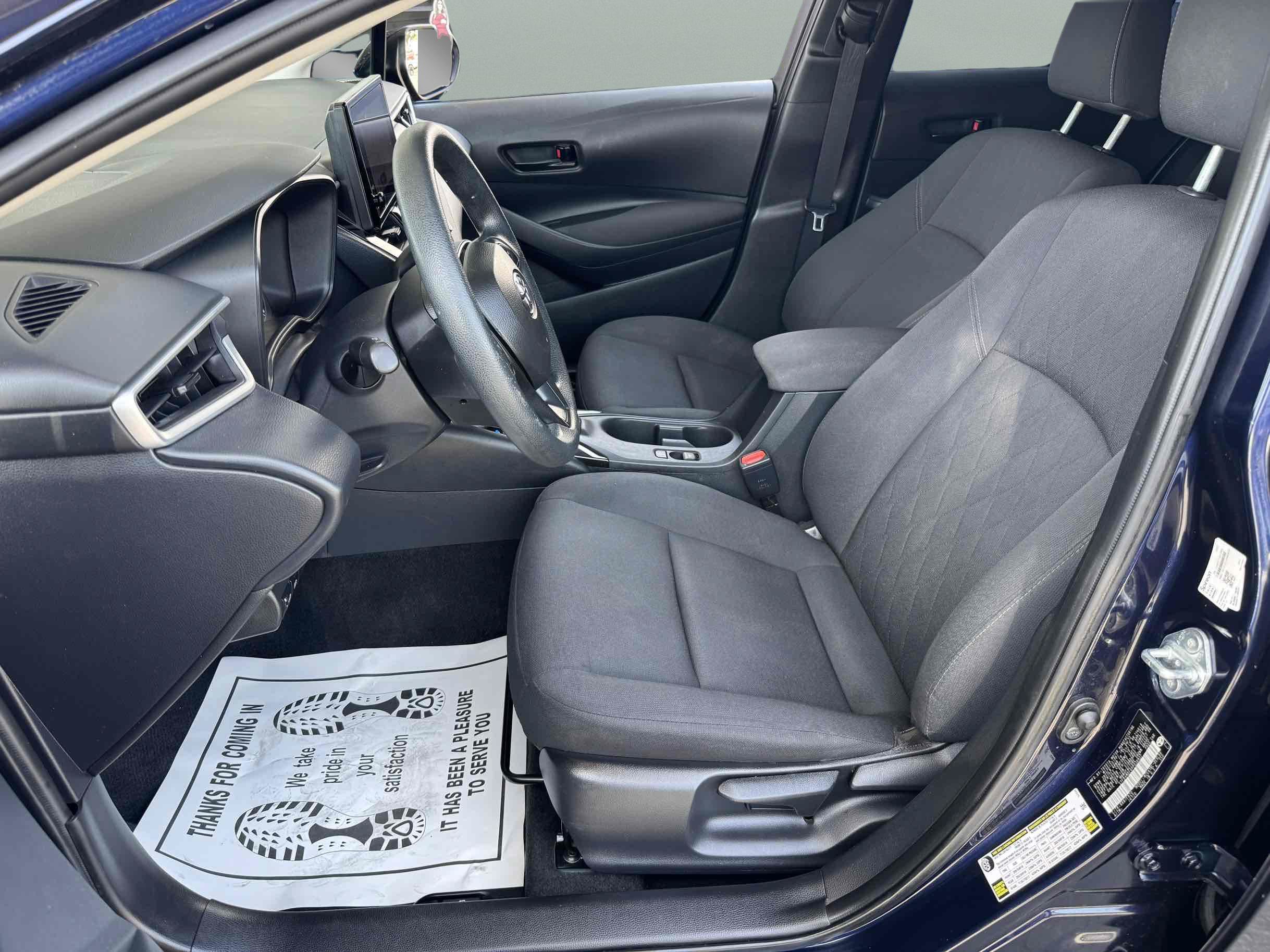 Used 2023 Toyota Corolla LE FWD image 6