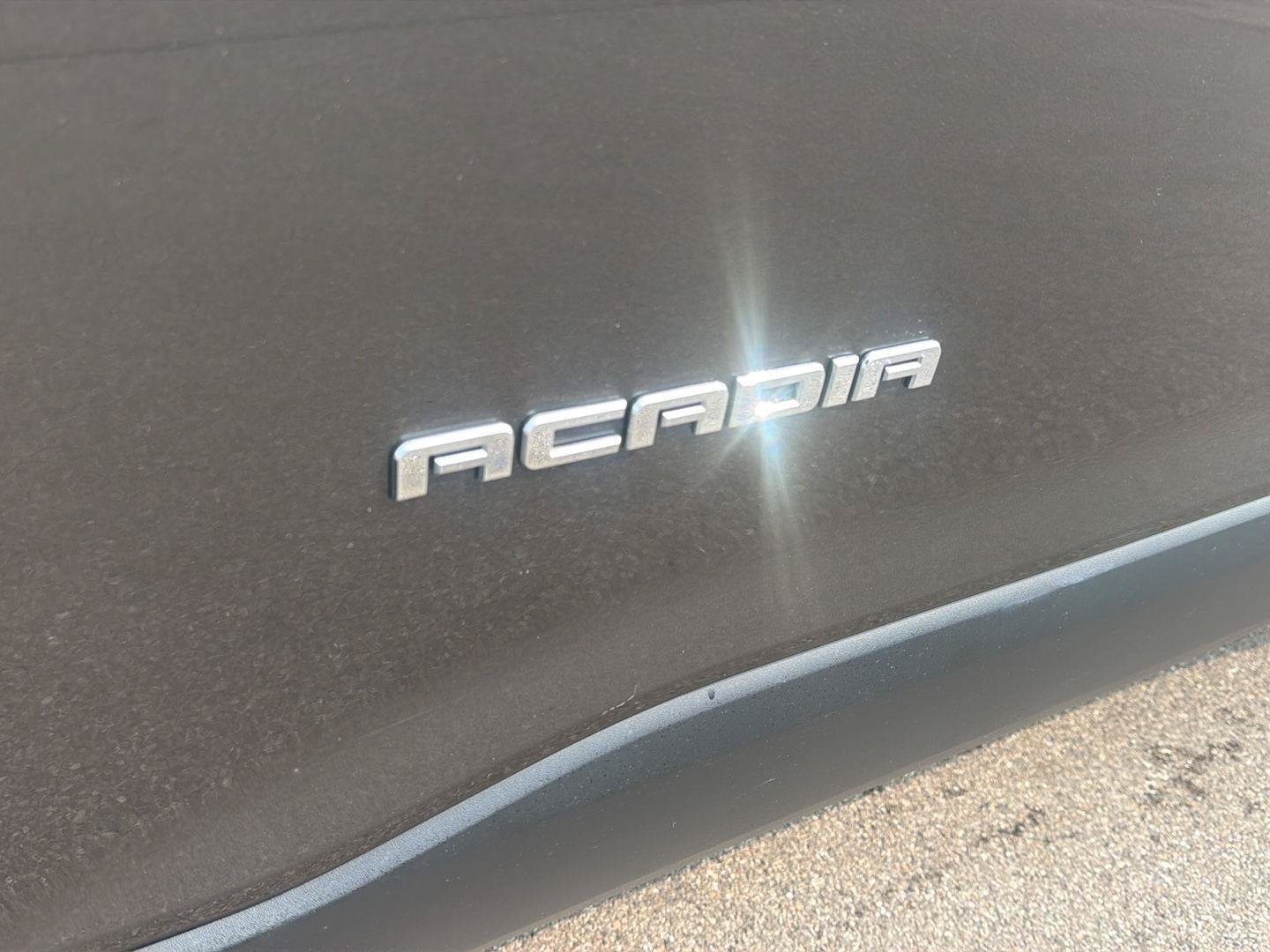 Used 2019 GMC Acadia SLE AWD/4WD image 3