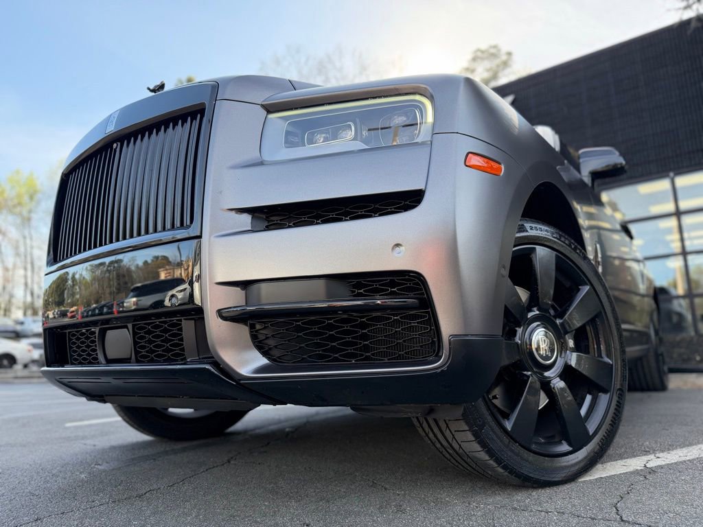 Used 2019 Rolls-Royce Cullinan image 2