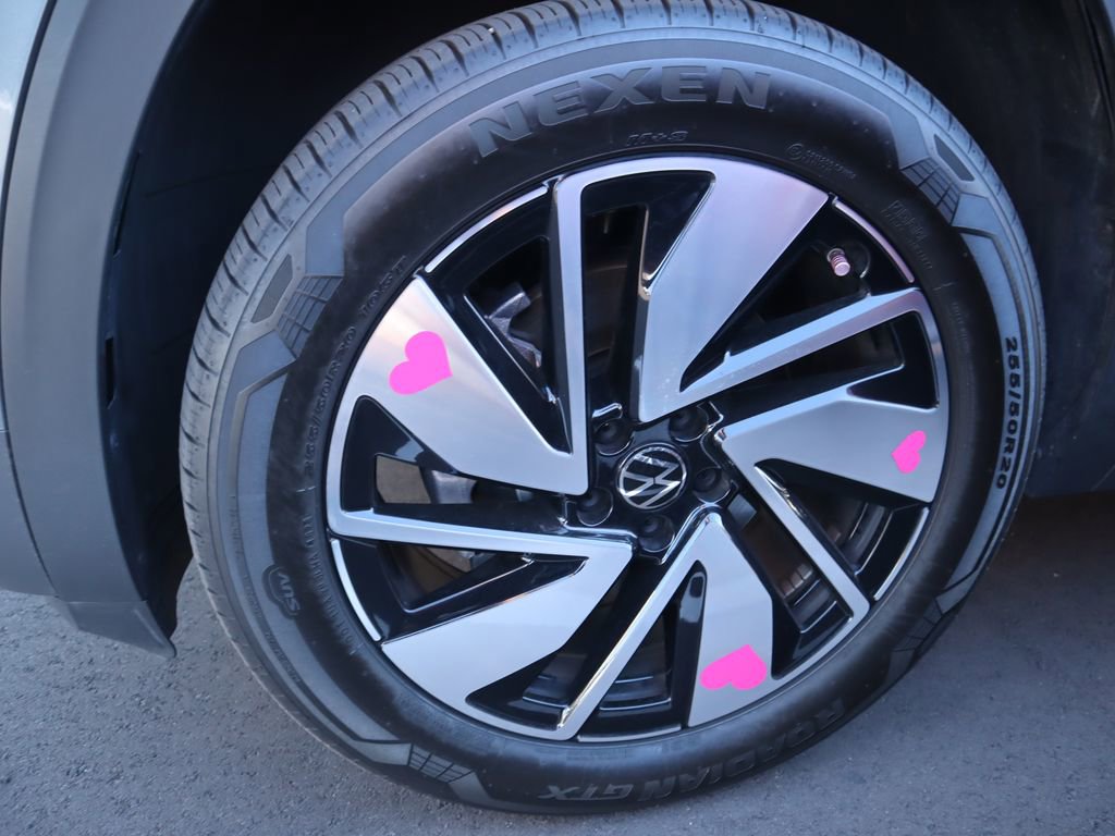 Used 2024 Volkswagen Atlas Cross Sport SE image 15