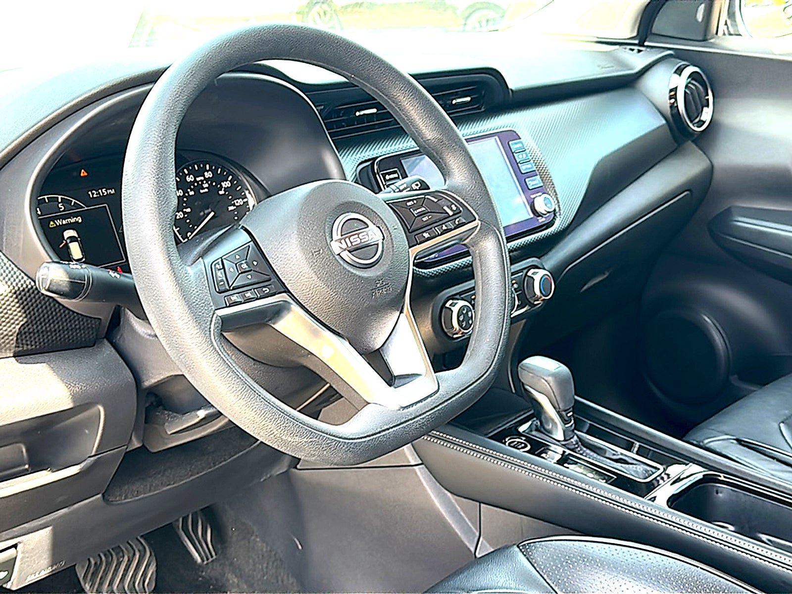 Used 2024 Nissan Kicks SV FWD image 5
