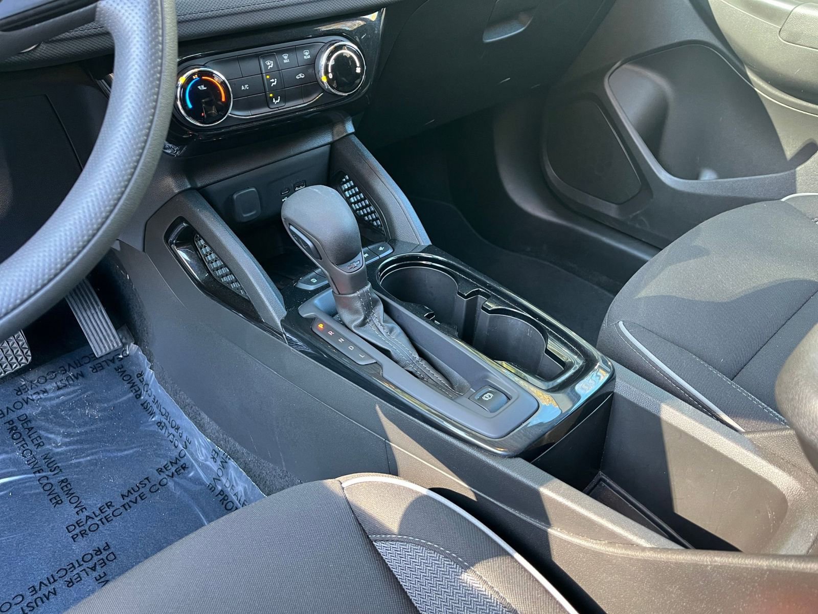 Used 2025 Chevrolet TrailBlazer LT image 37