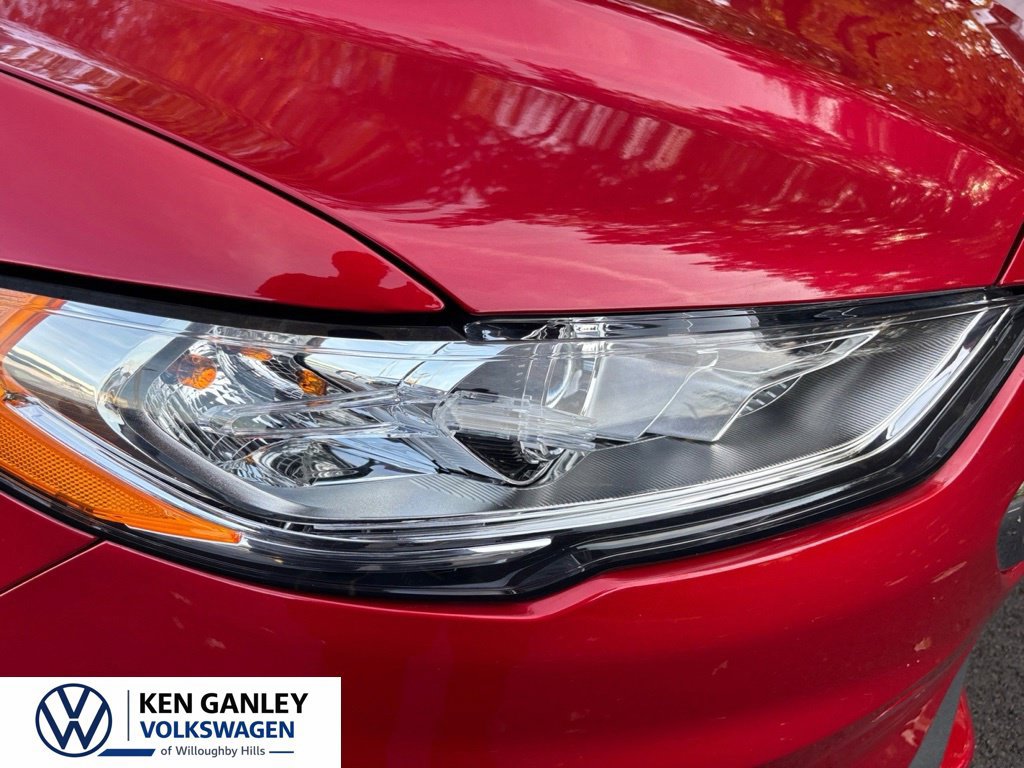Used 2020 Ford Fusion SE FWD image 6