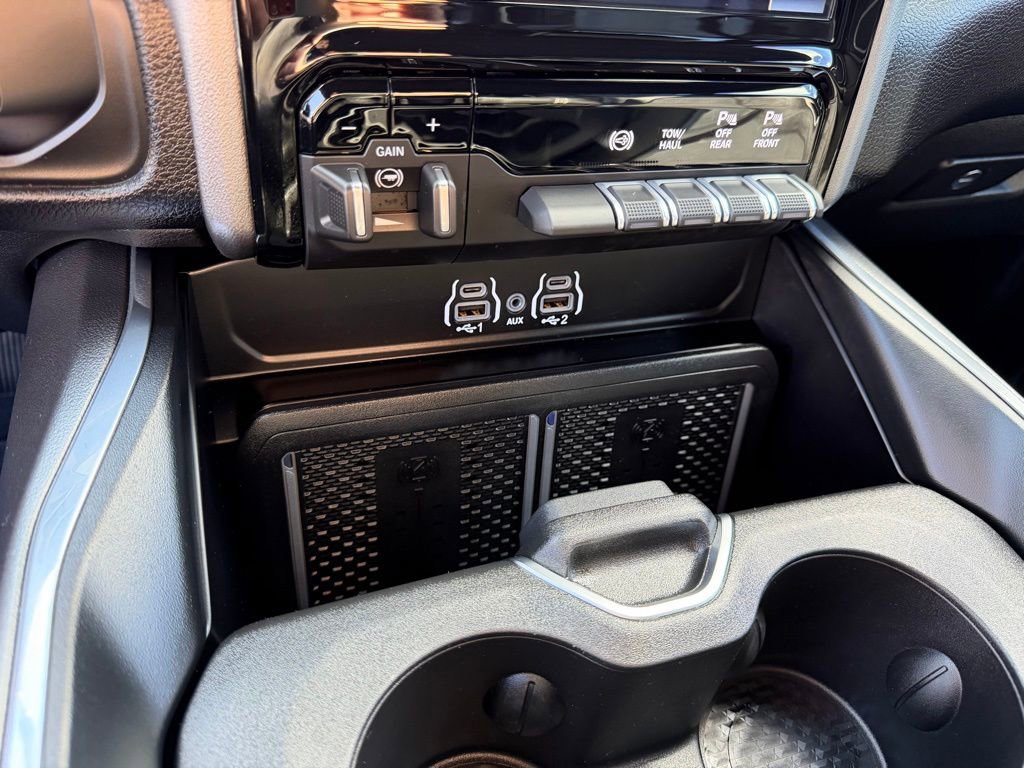 Used 2025 RAM 3500 Laramie w/ Sport Appearance Package image 27