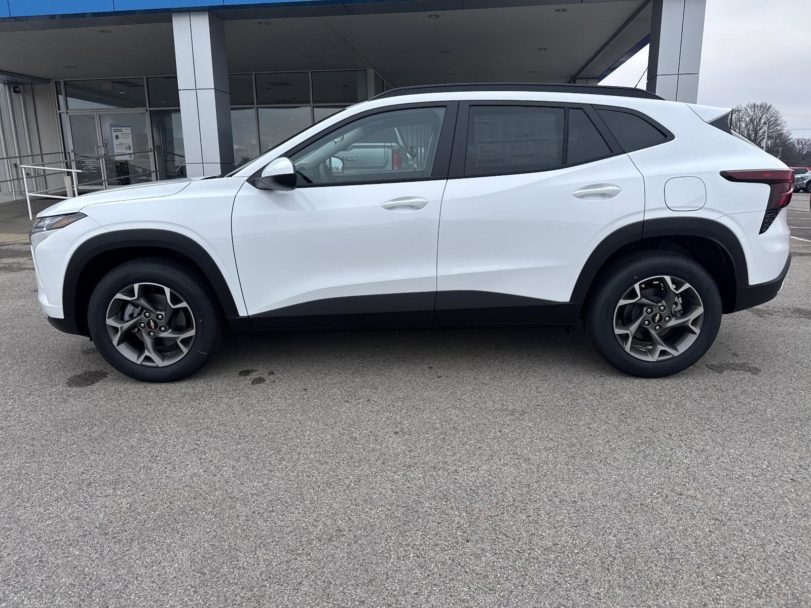 New 2026 Chevrolet Trax LT w/ Driver Confidence Package image 2