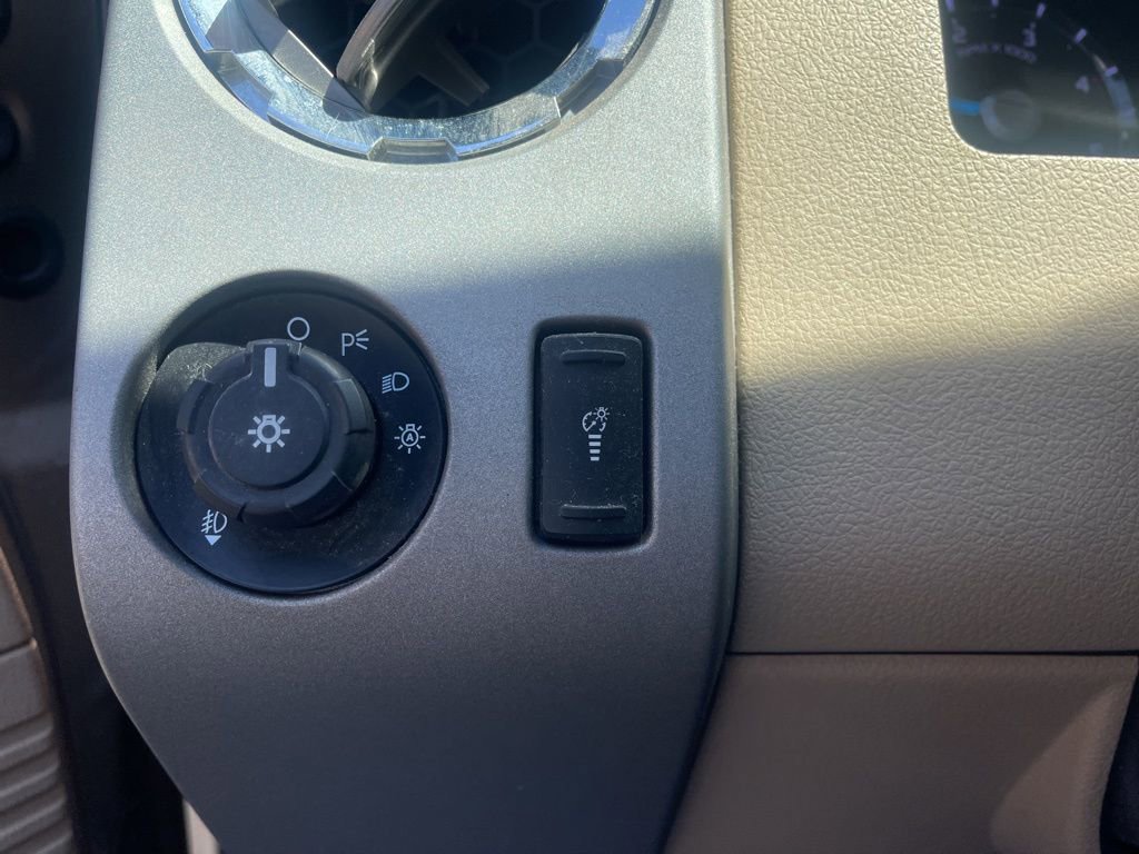 Used 2014 Ford F250 Lariat w/ Chrome Package image 34