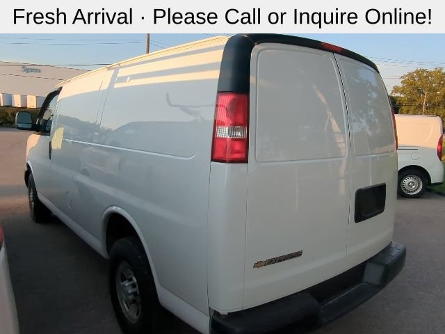 Used 2019 Chevrolet Express 2500 w/ Driver Convenience Package RWD image 3