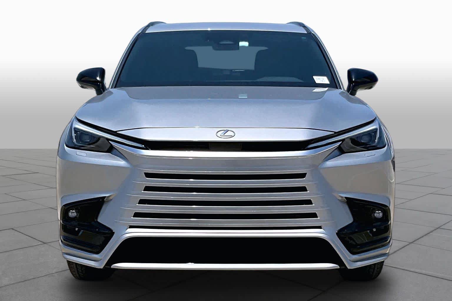 New 2026 Lexus TX 500h AWD image 2