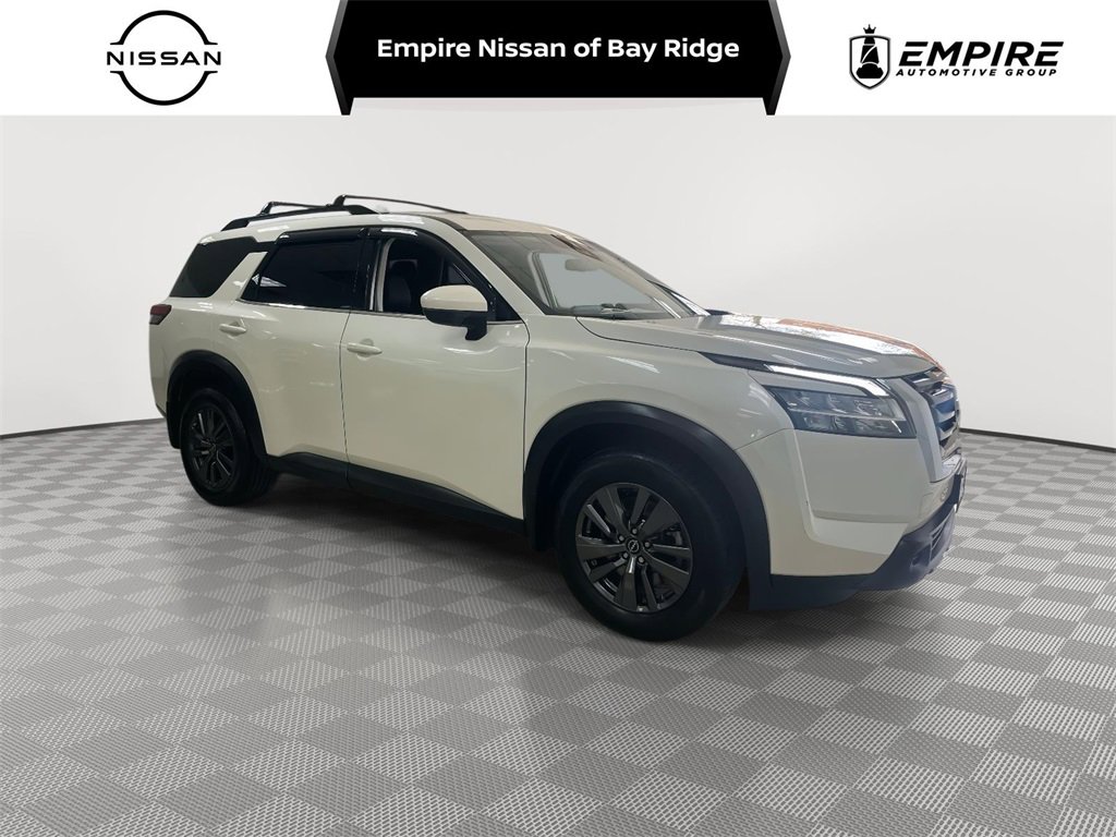 Used 2022 Nissan Pathfinder SV