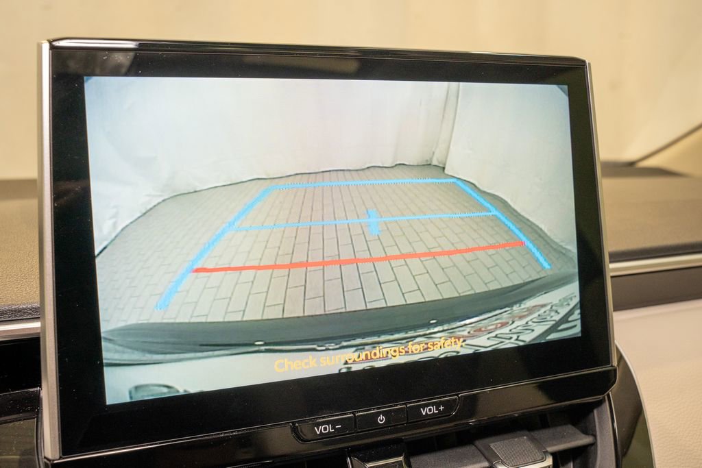 Used 2025 Toyota Corolla XLE image 14