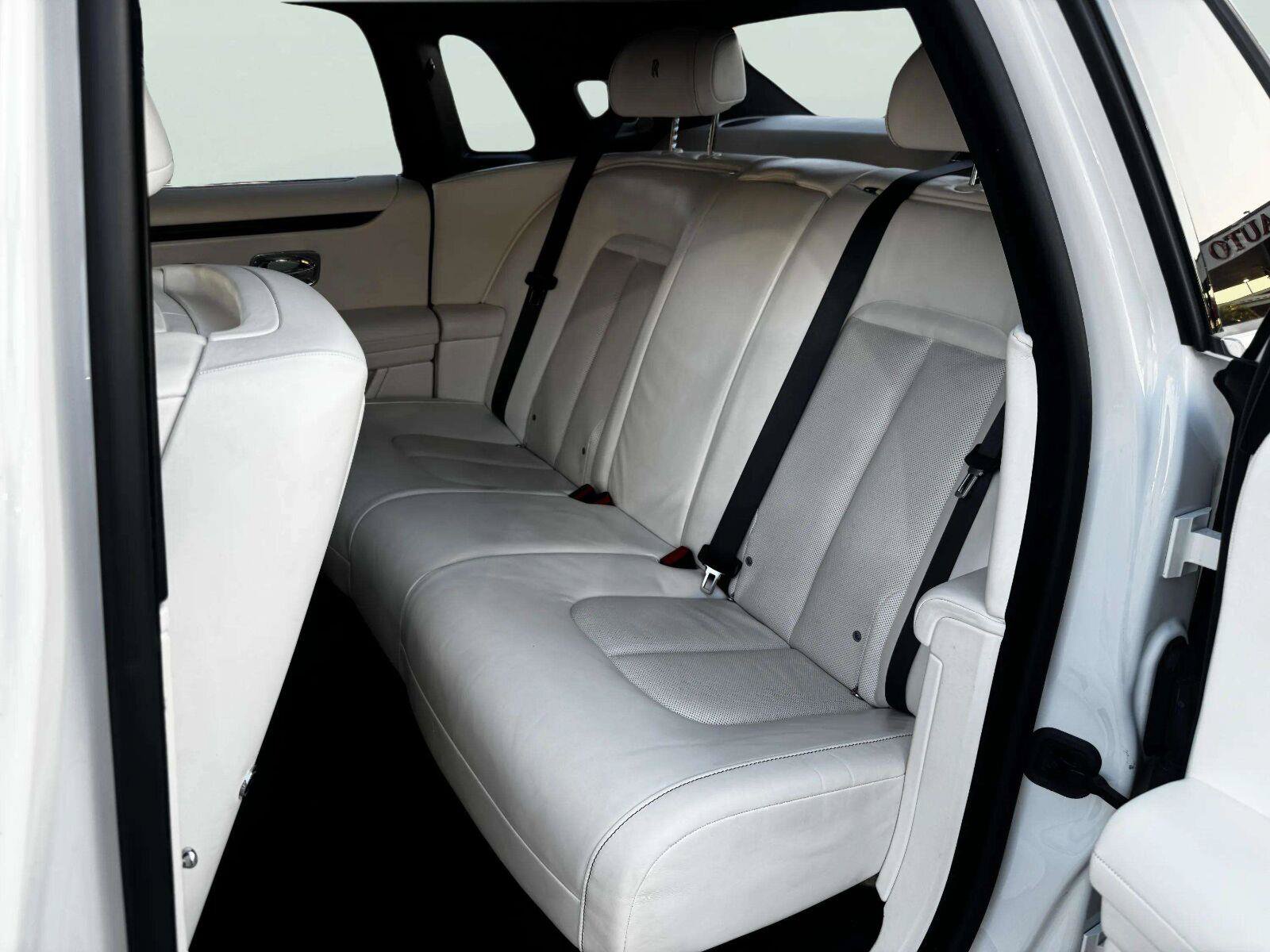 Used 2021 Rolls-Royce Ghost AWD/4WD image 29