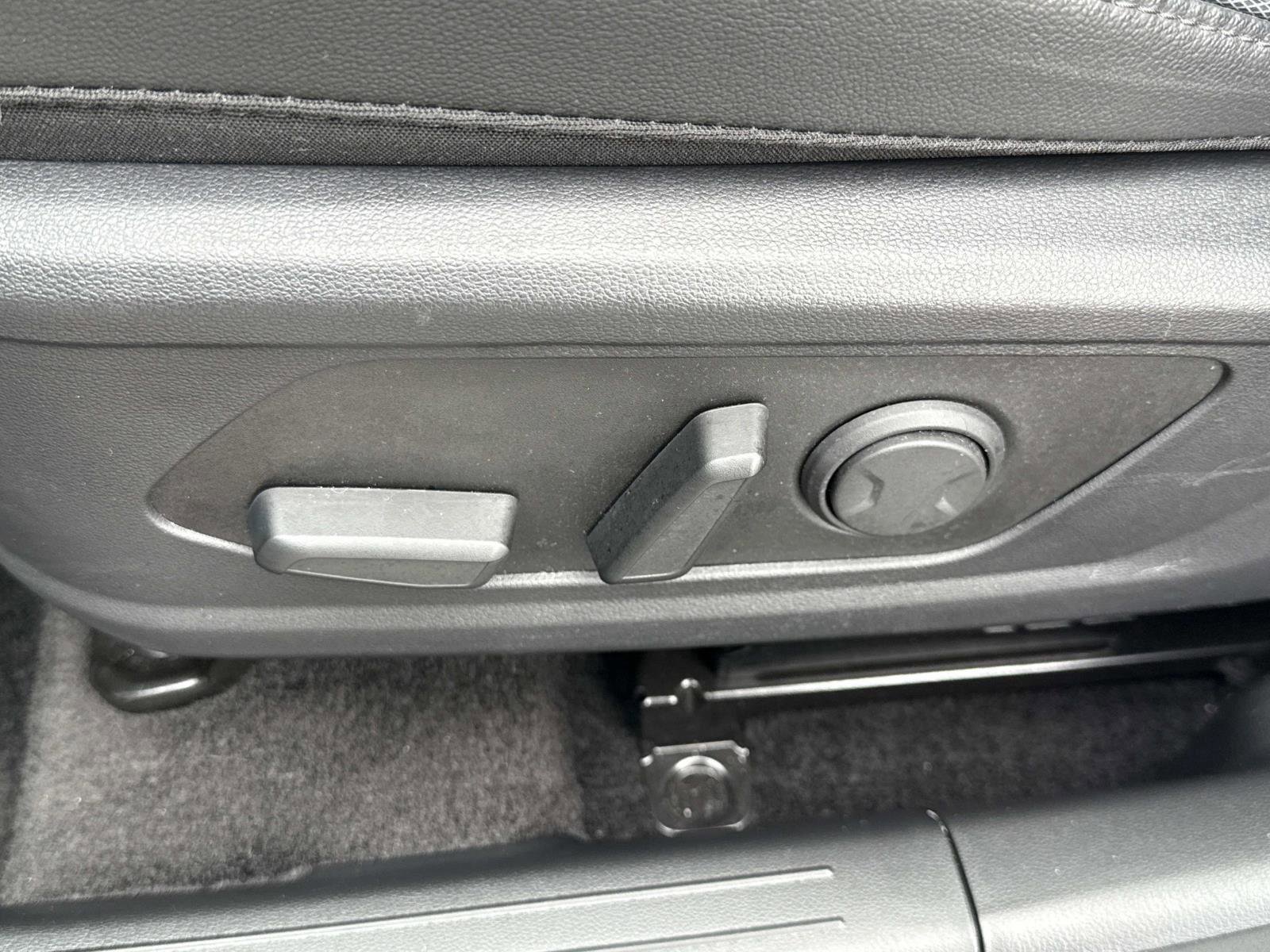 Used 2024 Hyundai Tucson Limited image 16