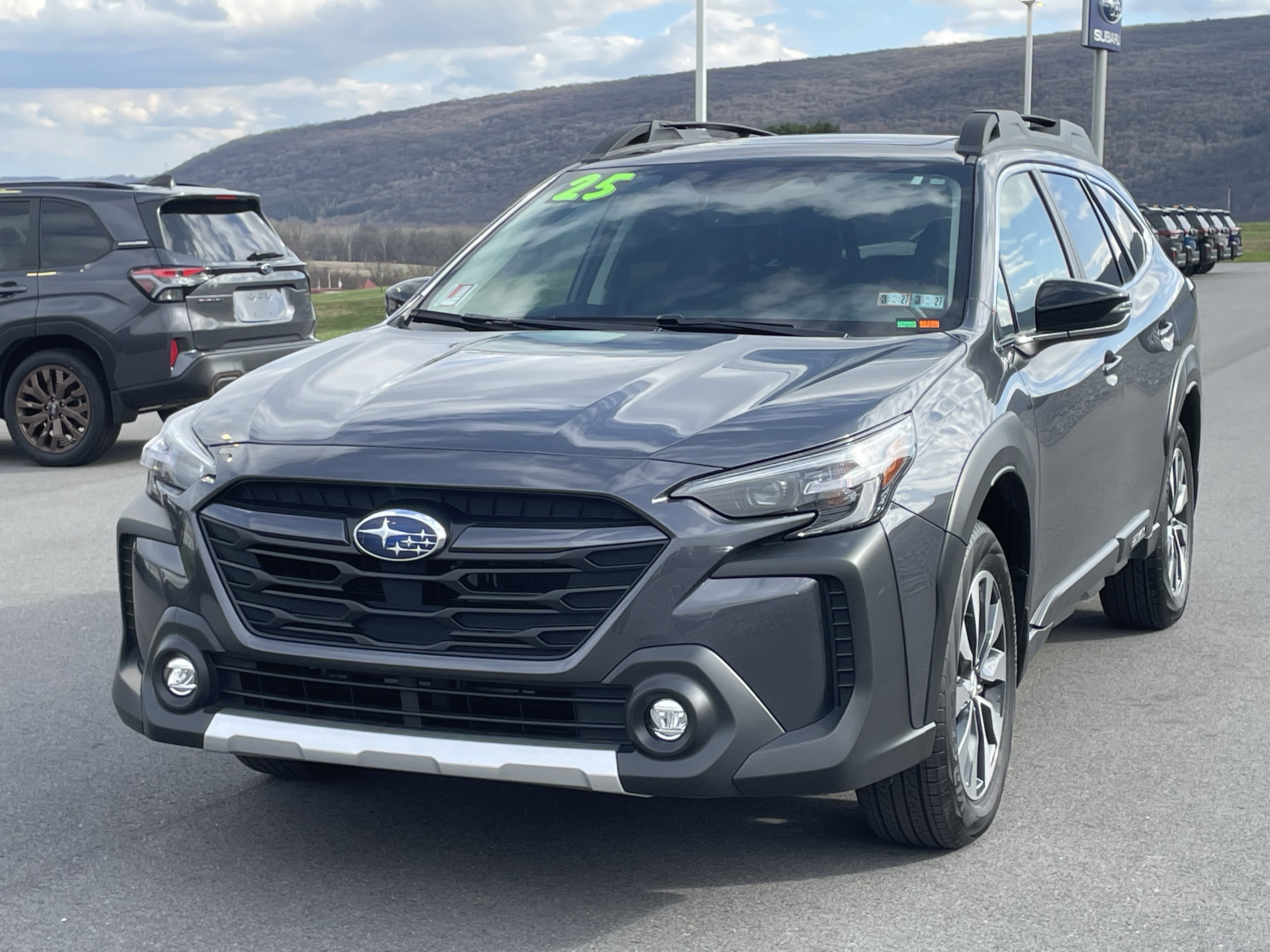 Certified 2025 Subaru Outback Limited AWD/4WD image 8