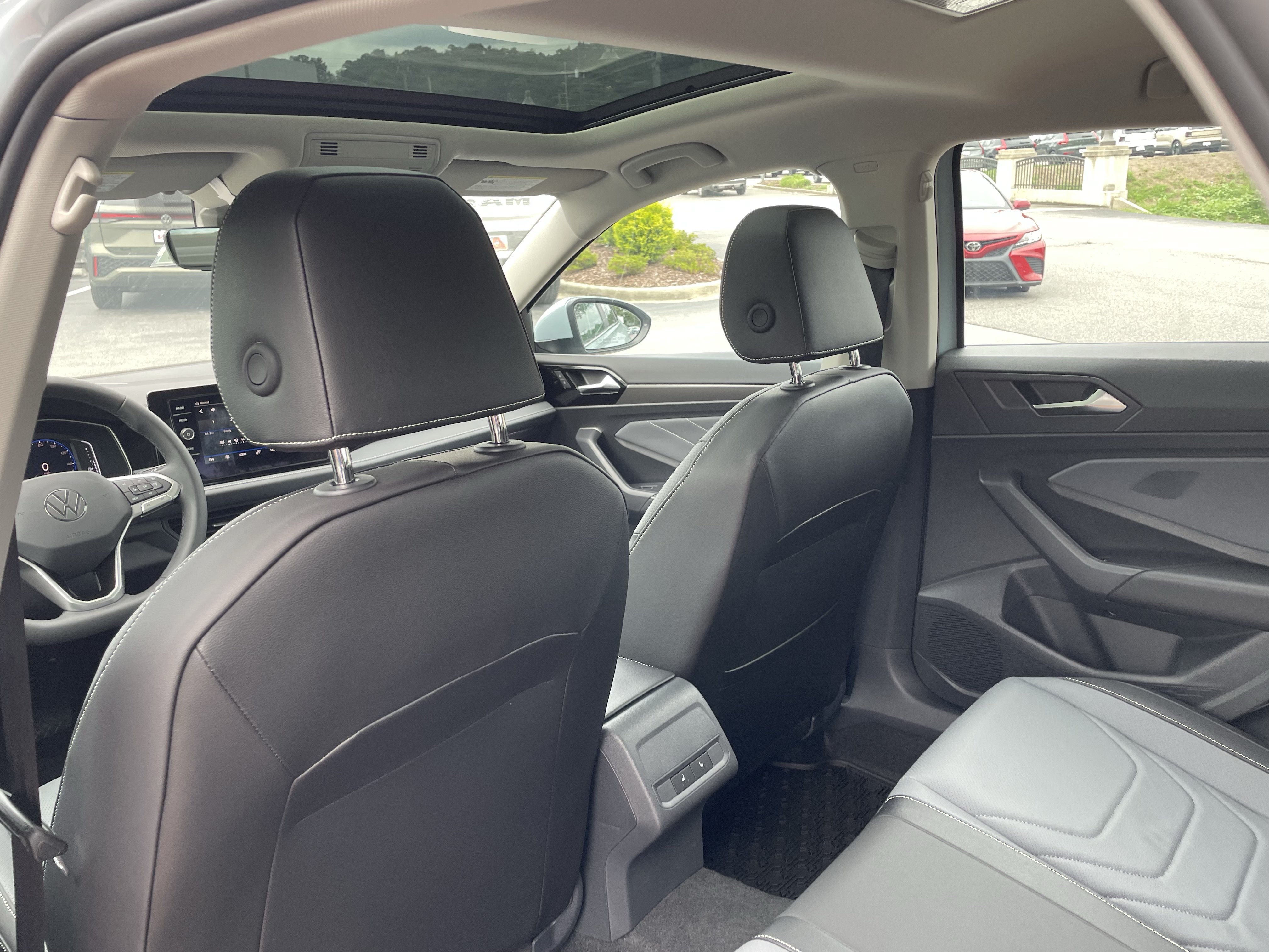 New 2026 Volkswagen Jetta SEL FWD image 12