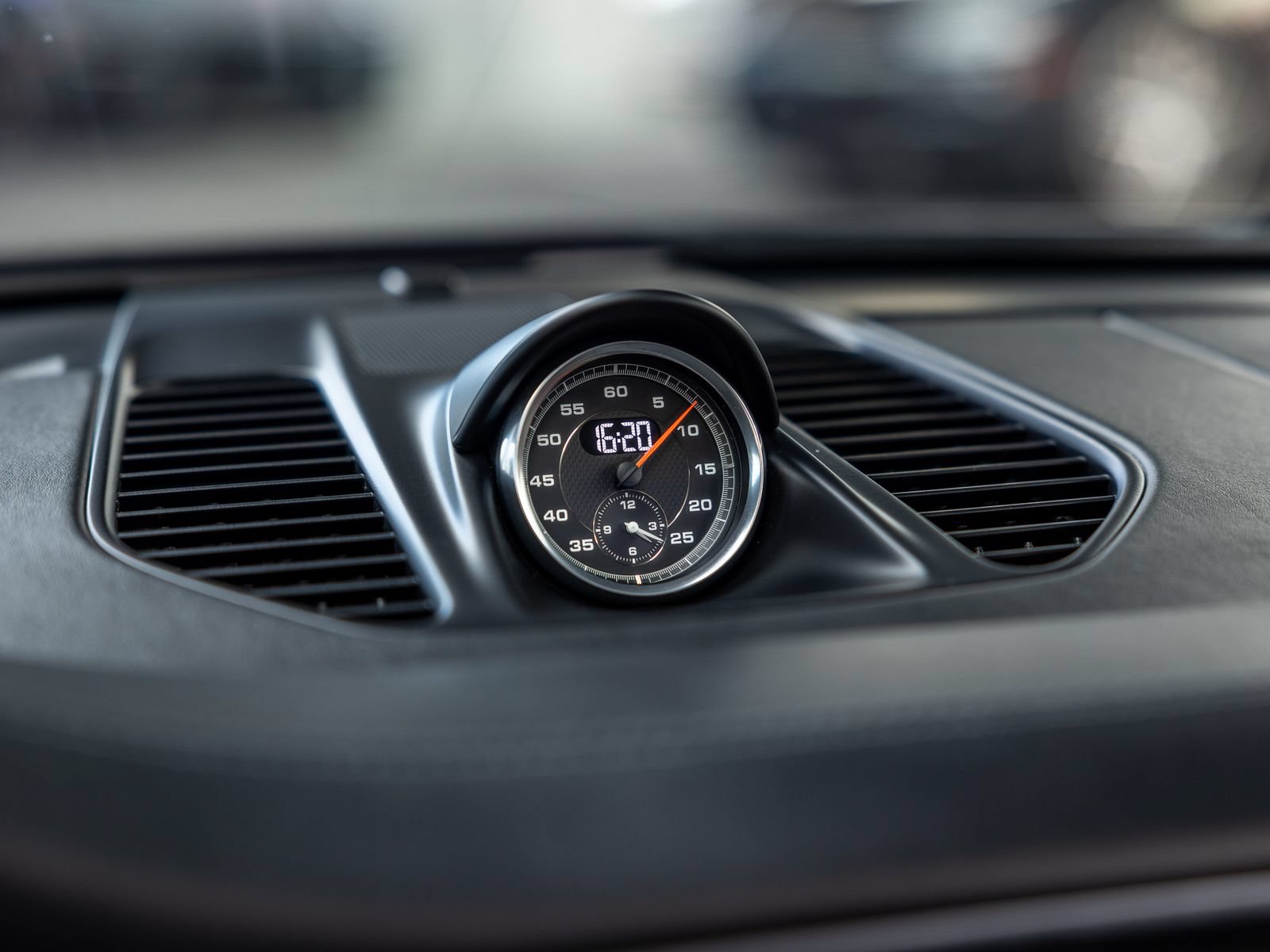 Certified 2018 Porsche 911 Carrera GTS RWD image 29