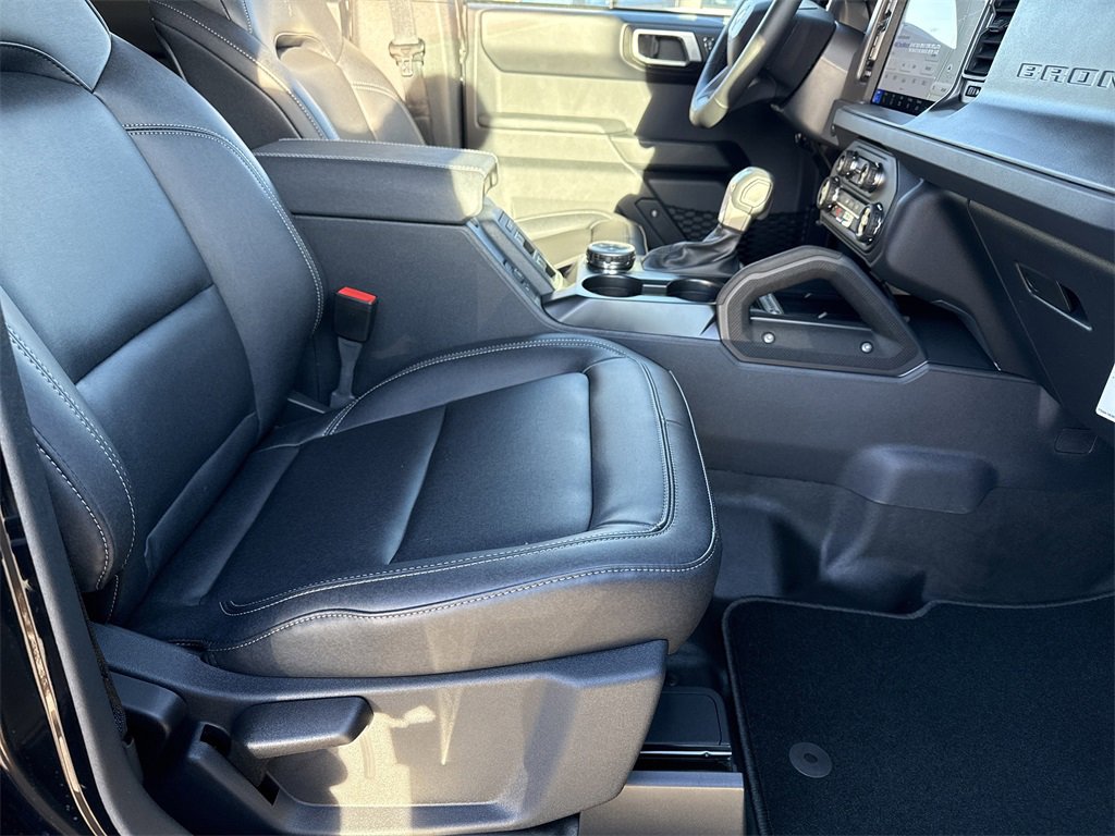 New 2025 Ford Bronco Badlands w/ Sasquatch Package image 14