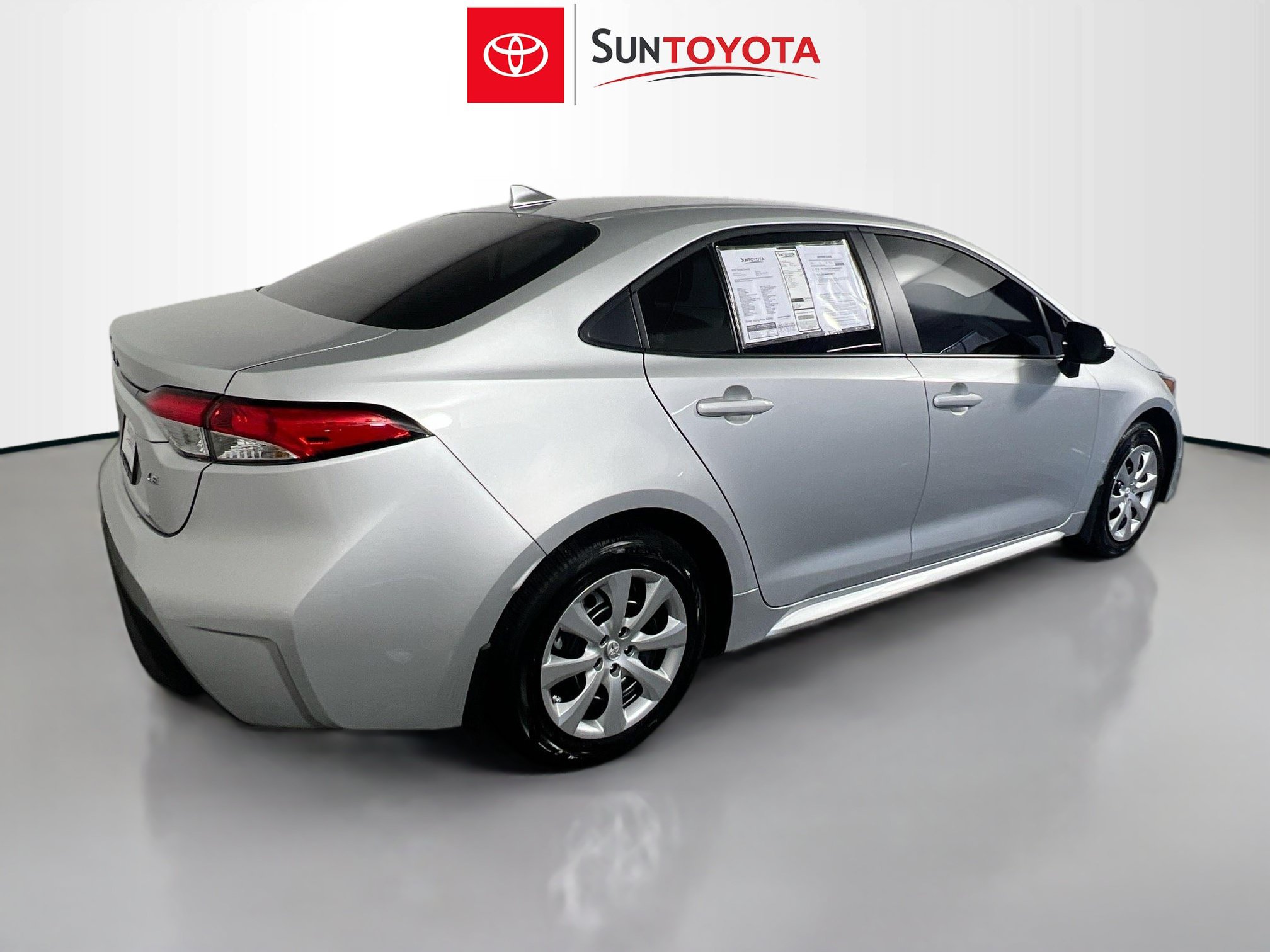 Used 2026 Toyota Corolla LE FWD image 4