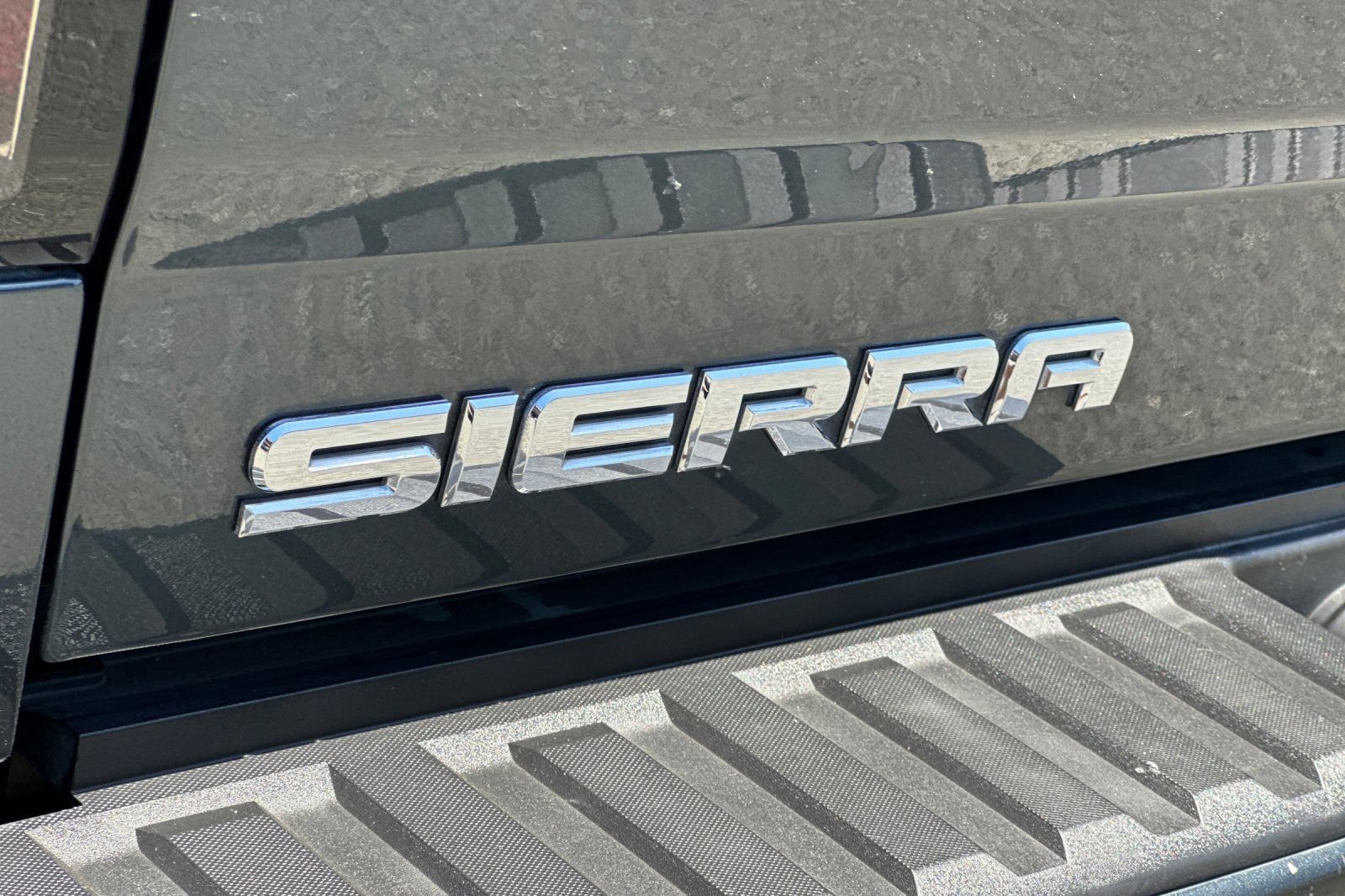 Used 2018 GMC Sierra 1500 Denali w/ Denali Ultimate Package AWD/4WD image 25