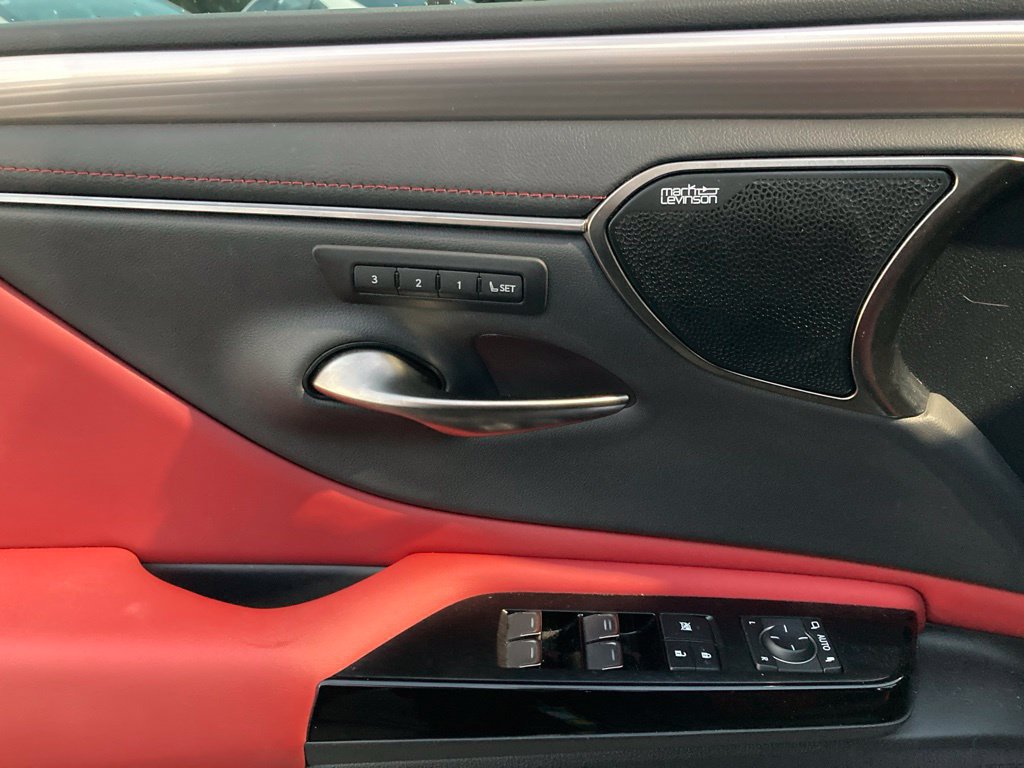 Used 2024 Lexus ES 350 F Sport w/ Accessory Package (Z2) FWD image 13
