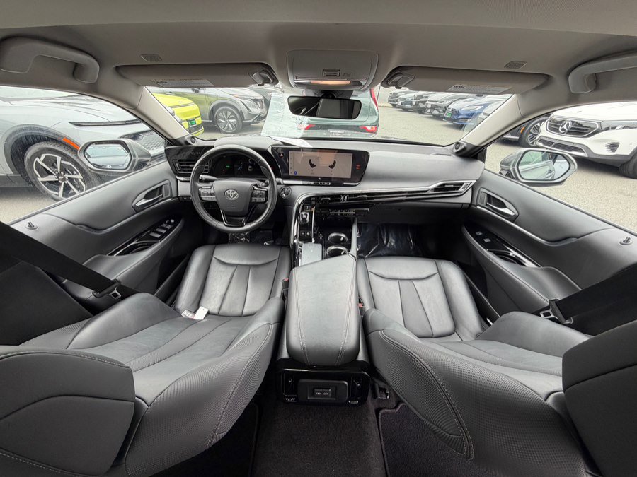 Used 2023 Toyota Mirai w/ Advanced Technology Package RWD image 23