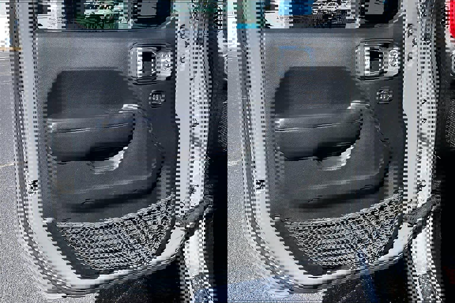 Used 2019 Jeep Wrangler Unlimited Rubicon image 31