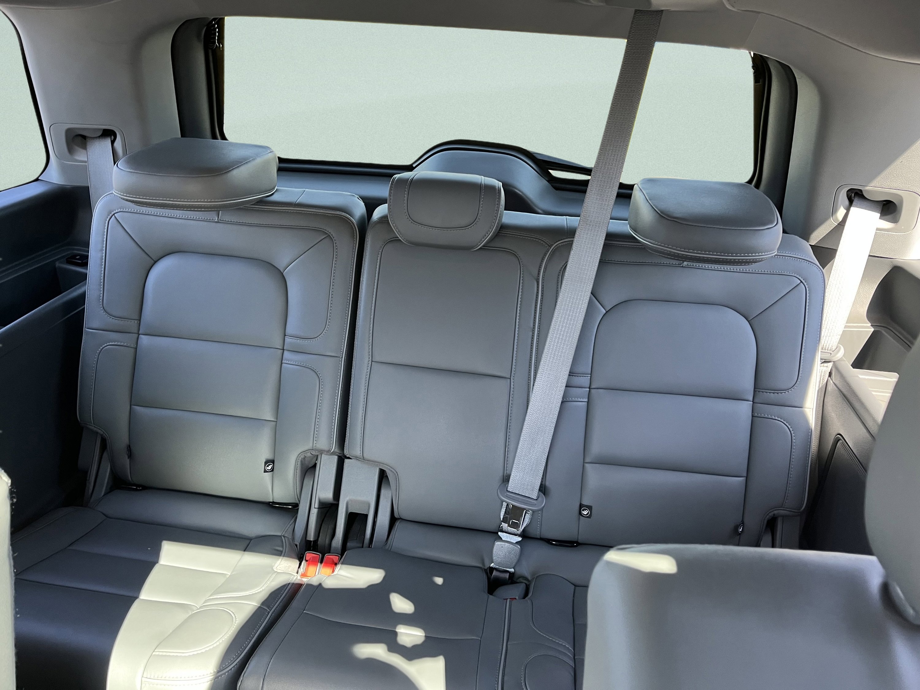 Used 2019 Lincoln Navigator Reserve image 16