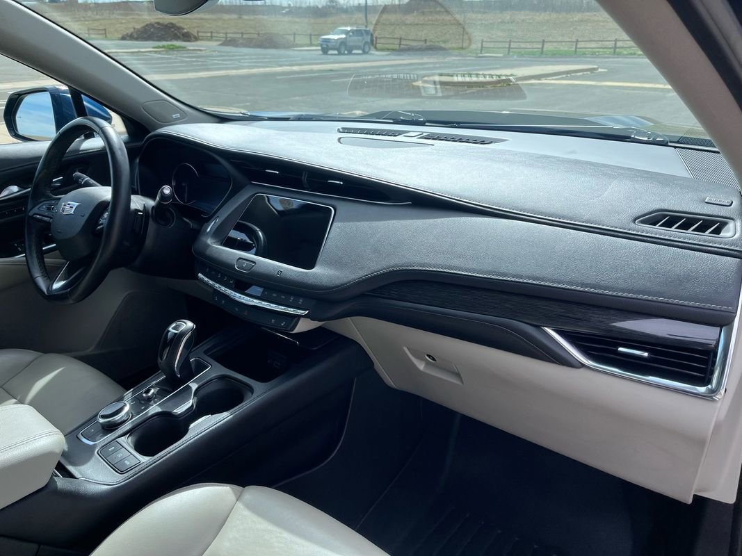 Used 2019 Cadillac XT4 Premium Luxury image 31