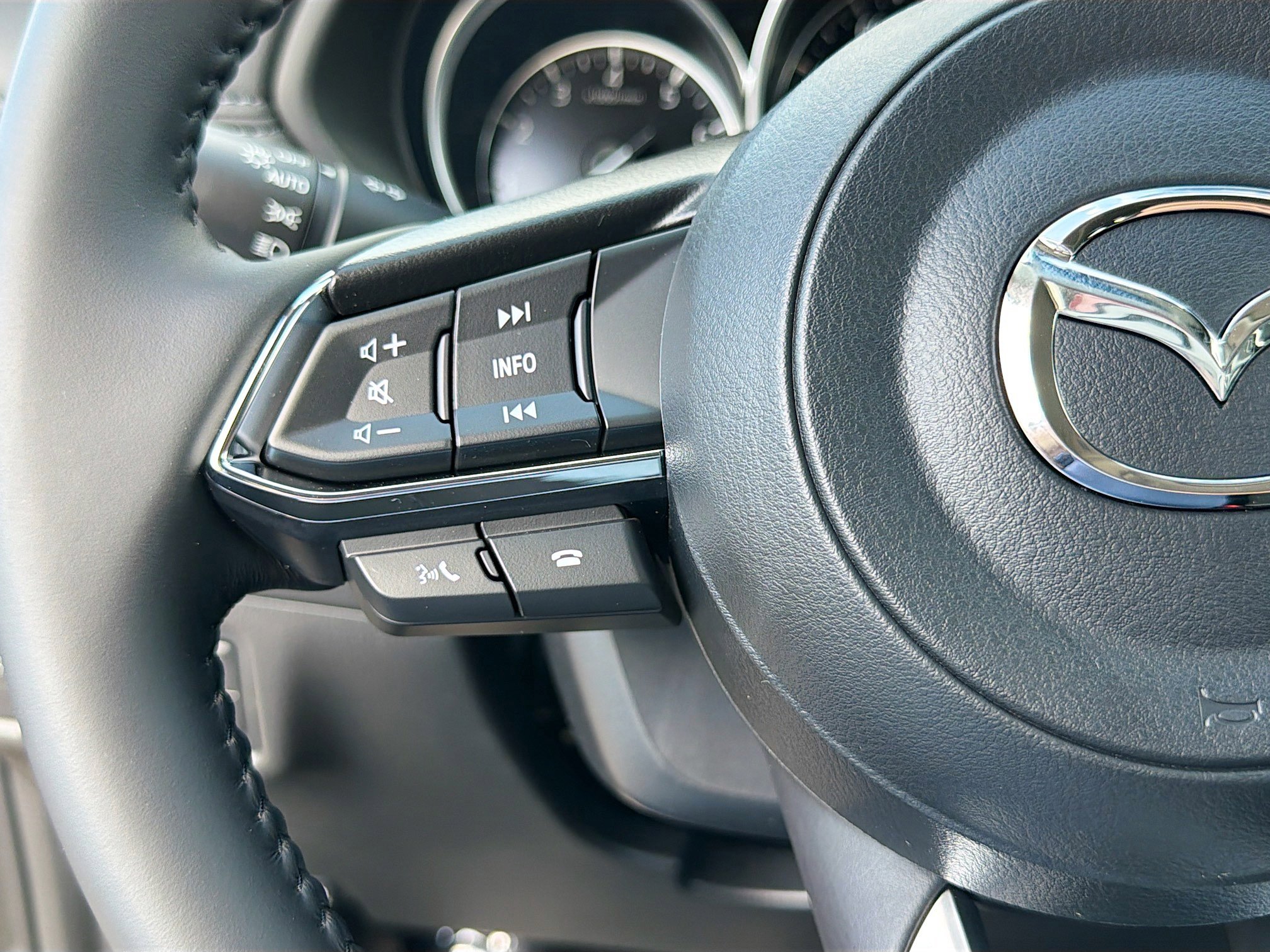 New 2025 MAZDA CX-5 AWD 2.5 S w/ Preferred Package image 36