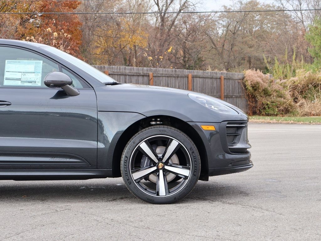 Certified 2026 Porsche Macan Turbo AWD/4WD image 10