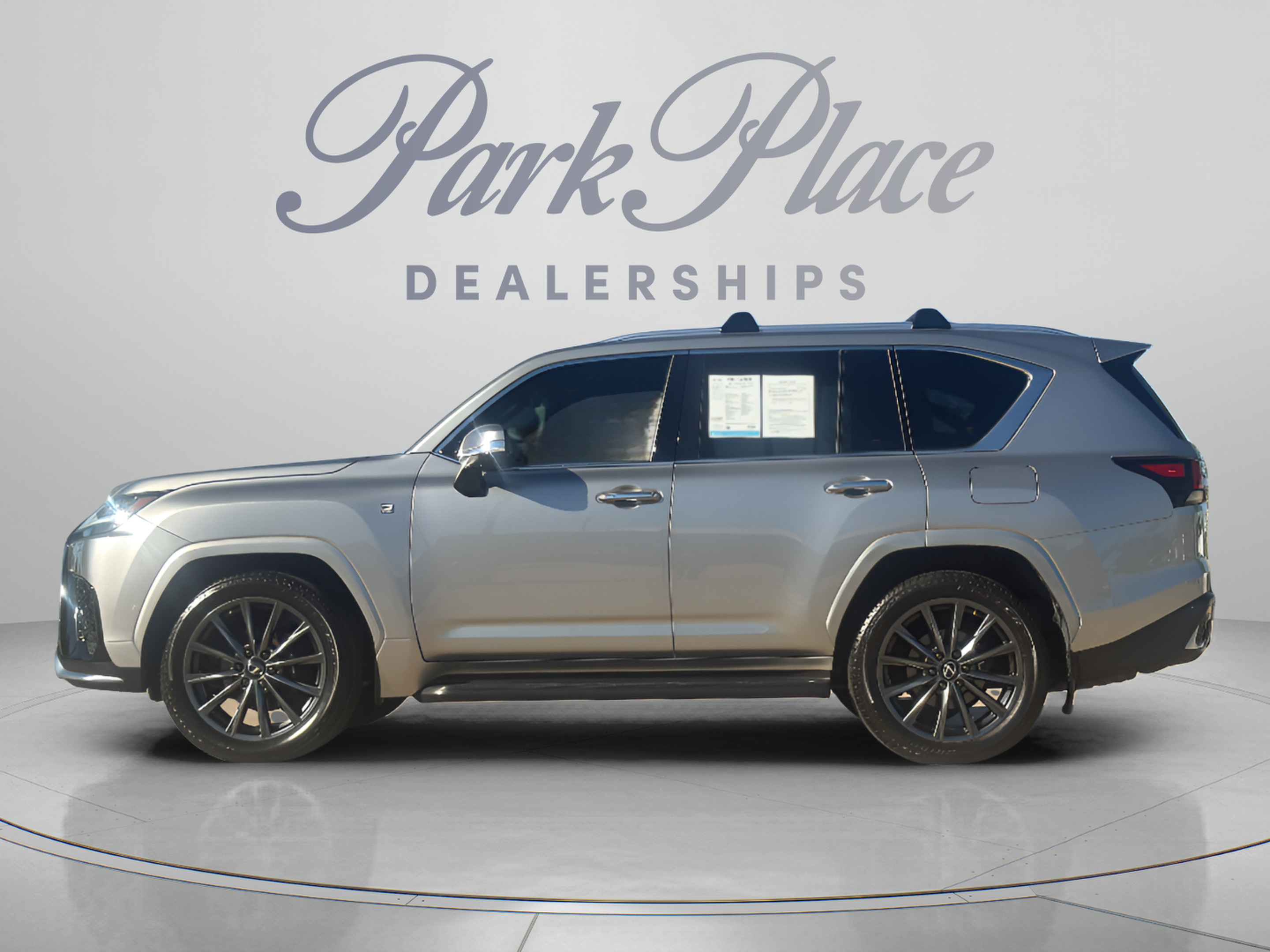 Used 2023 Lexus LX 600 F Sport w/ Accessory Package (Z1) AWD/4WD image 2