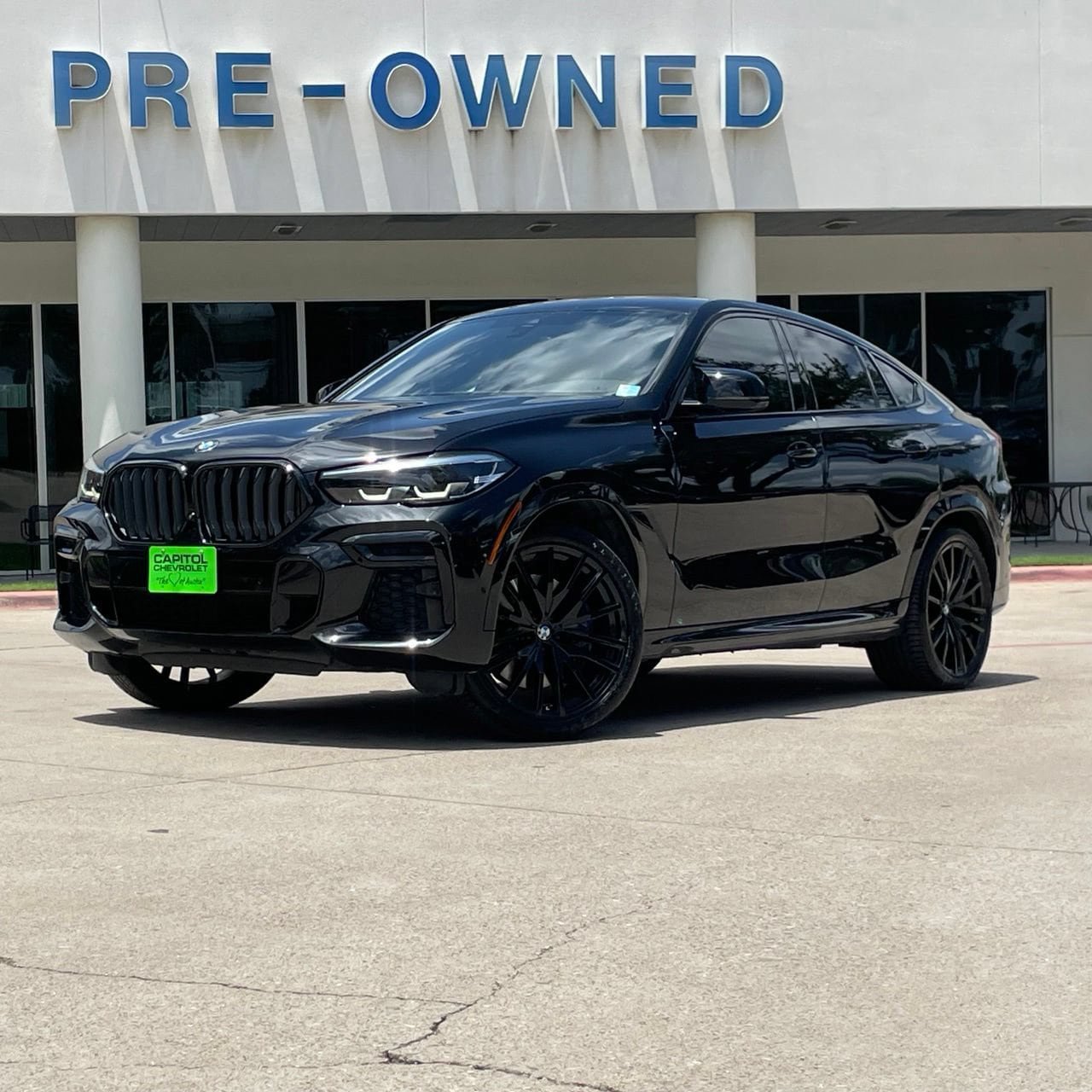 Used 2023 BMW X6 M50i w/ Parking Assistance Package AWD/4WD image 2