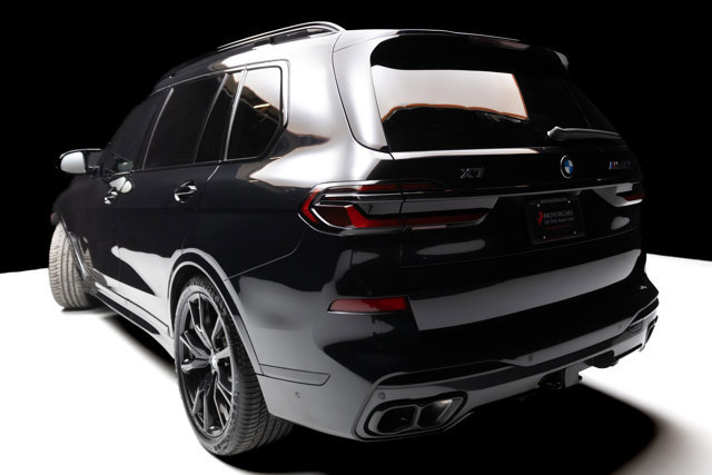 Used 2024 BMW X7 M60i w/ Executive Package image 28