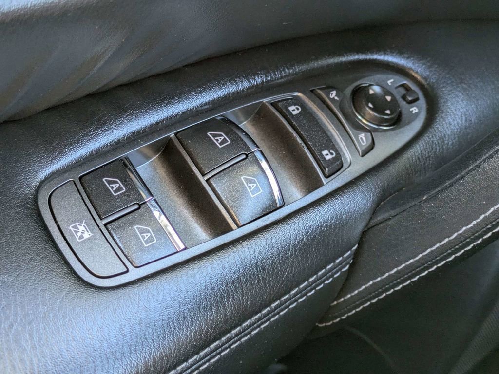 Used 2020 Nissan Armada SL w/ Premium Package AWD/4WD image 24