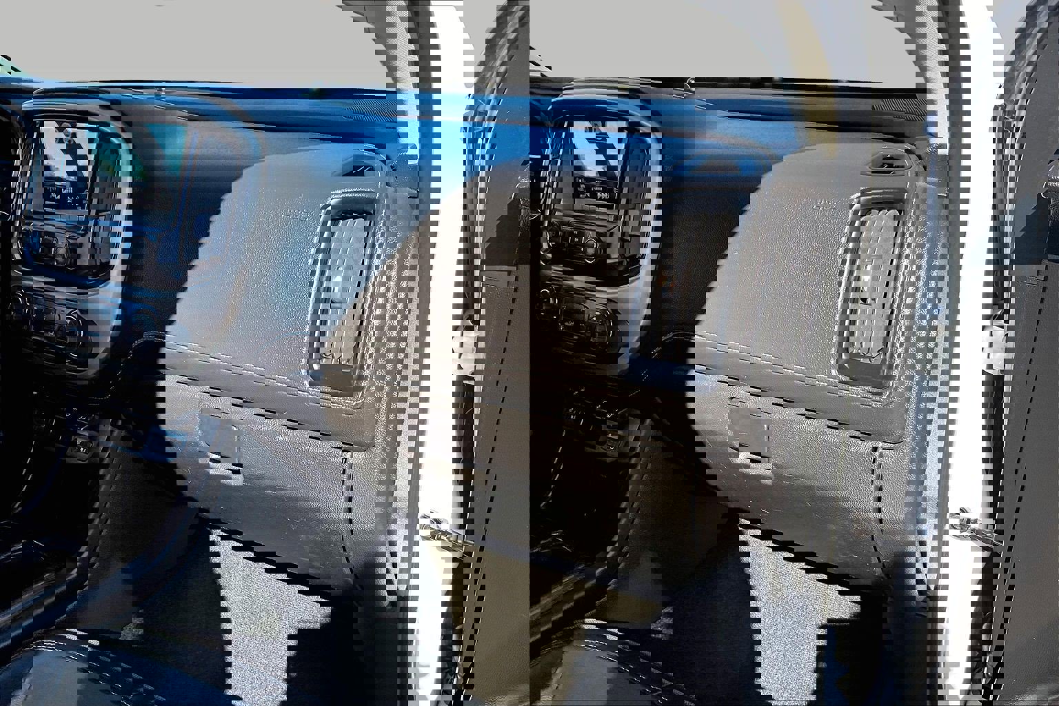 Used 2018 GMC Canyon Denali image 15