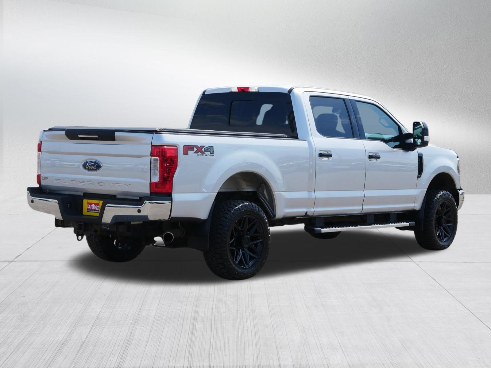 Used 2019 Ford F250 Lariat w/ Lariat Ultimate Package AWD/4WD image 7