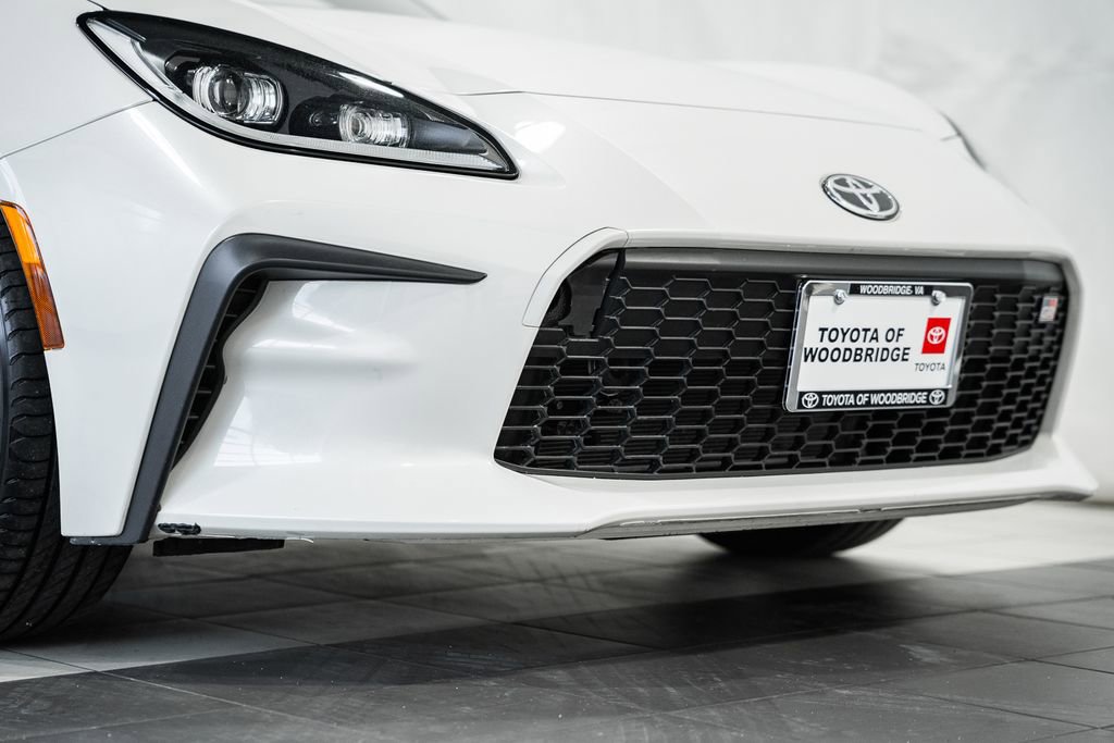 Used 2024 Toyota GR86 image 12