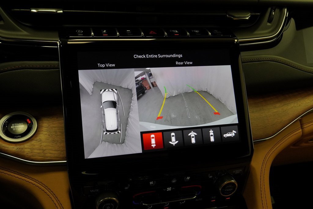 New 2025 Jeep Grand Cherokee Summit image 23