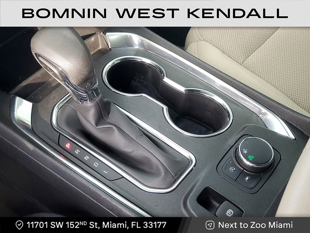 Used 2023 Chevrolet Traverse LS image 24