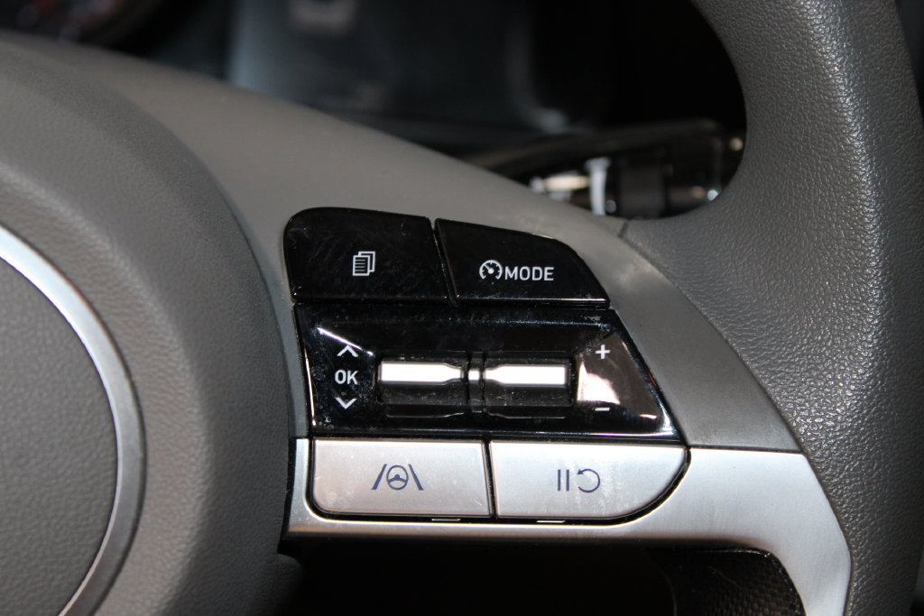 Used 2023 Hyundai Elantra SEL FWD image 33