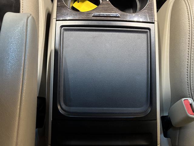 Used 2017 Toyota Sienna Limited image 13