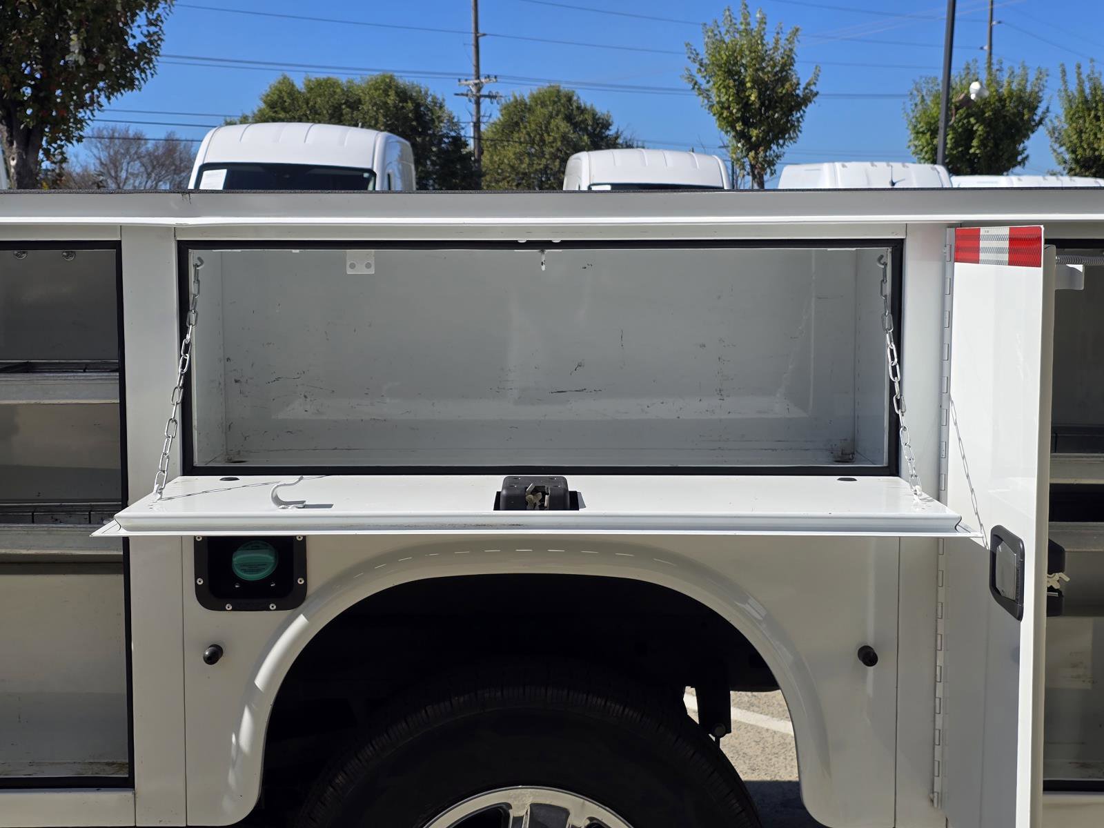 Used 2024 RAM 2500 Tradesman w/ Chrome Appearance Group image 23