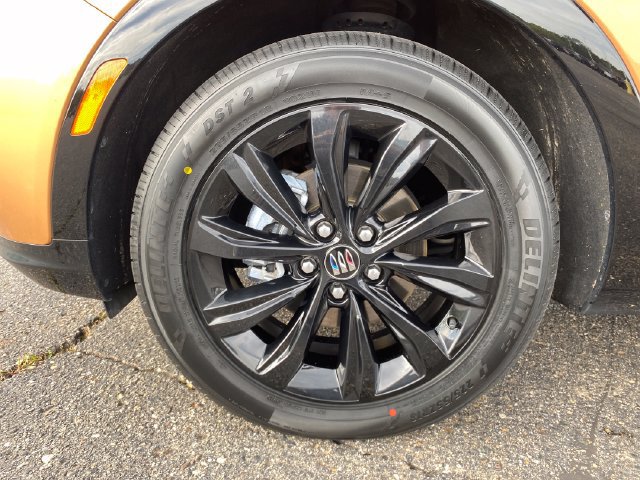 Certified 2024 Buick Envista Sport Touring w/ Convenience I Package FWD image 22